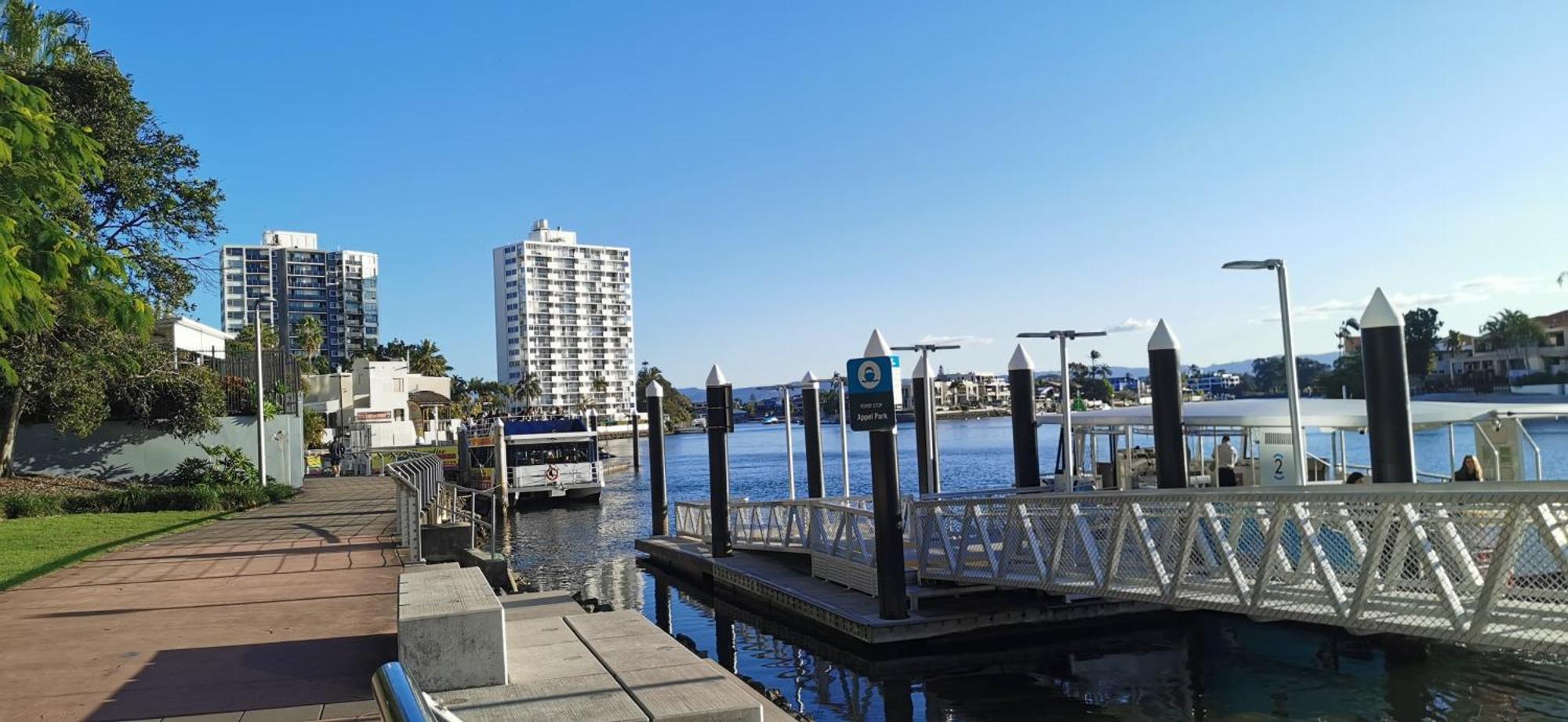 Beachside Apartment In The Heart Of Surfers Paradise - Free Parking Gold Coast Luaran gambar